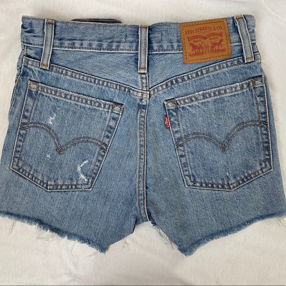 Levi’s High-rise Wedgie Cutoff Shorts - Picture 1 of 5